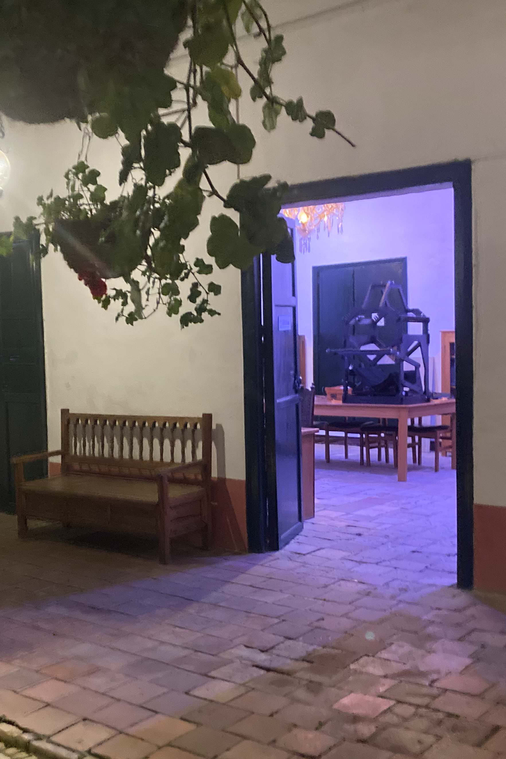 Neogranadina inicia convenio con el Archivo Histórico de Rionegro